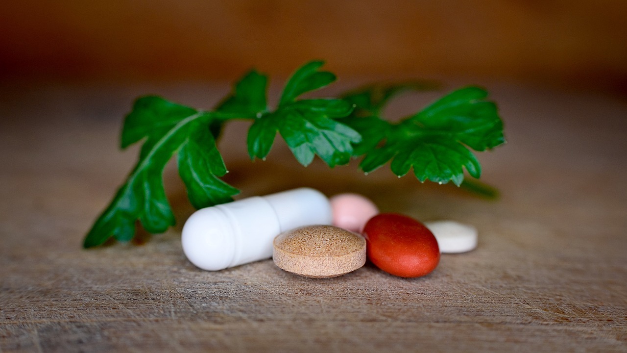 découvrez les compléments capillaires qui favorisent la croissance, renforcent la brillance et améliorent la santé de vos cheveux. testez nos solutions naturelles pour une chevelure éclatante et pleine de vitalité.